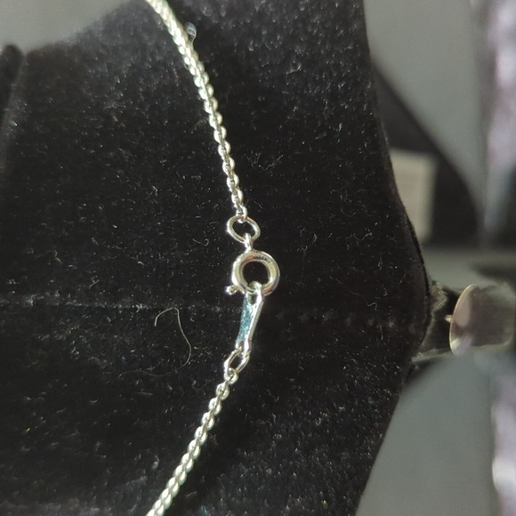 Avon Vintage Aqua Blue Ice Pendant Necklace - Silver Tone - Picture 3 of 6